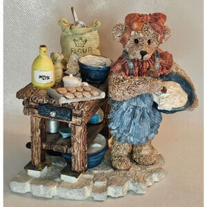 "Kathy - Mama's Little Helper" Cottage Collectibles By Ganz Figurine